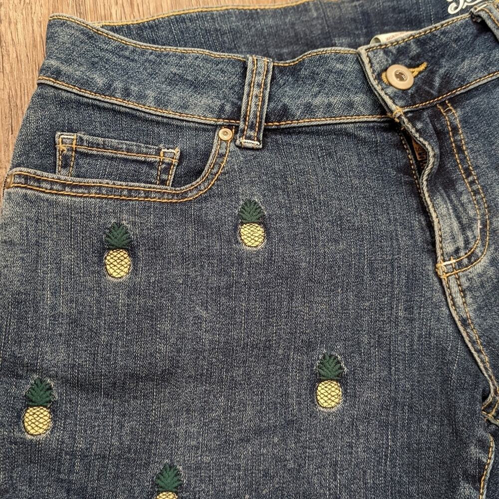 Faded Glory embroidered Pineapple Jean Shorts women's size 6